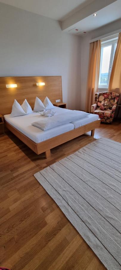 Wirtshaus Leindl Hotel Krems an der Donau Bagian luar foto